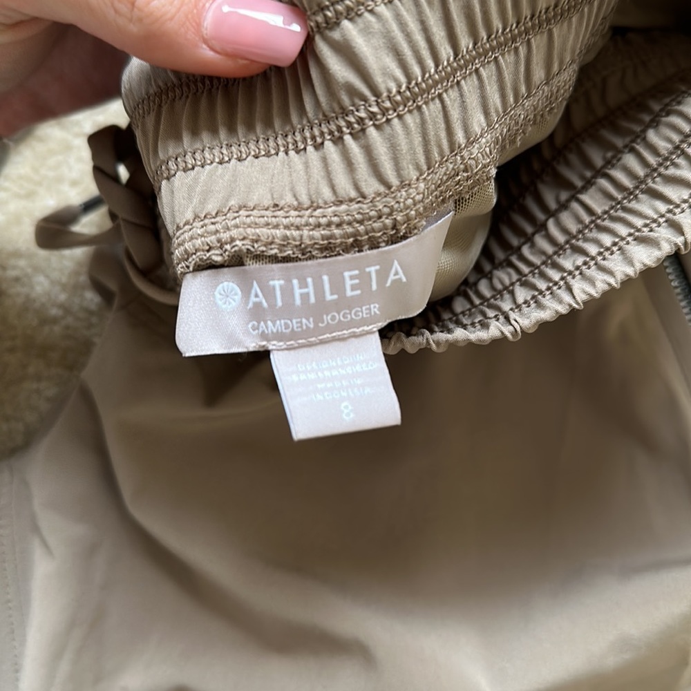 Athleta Camden Jogger Size 8 - image 4